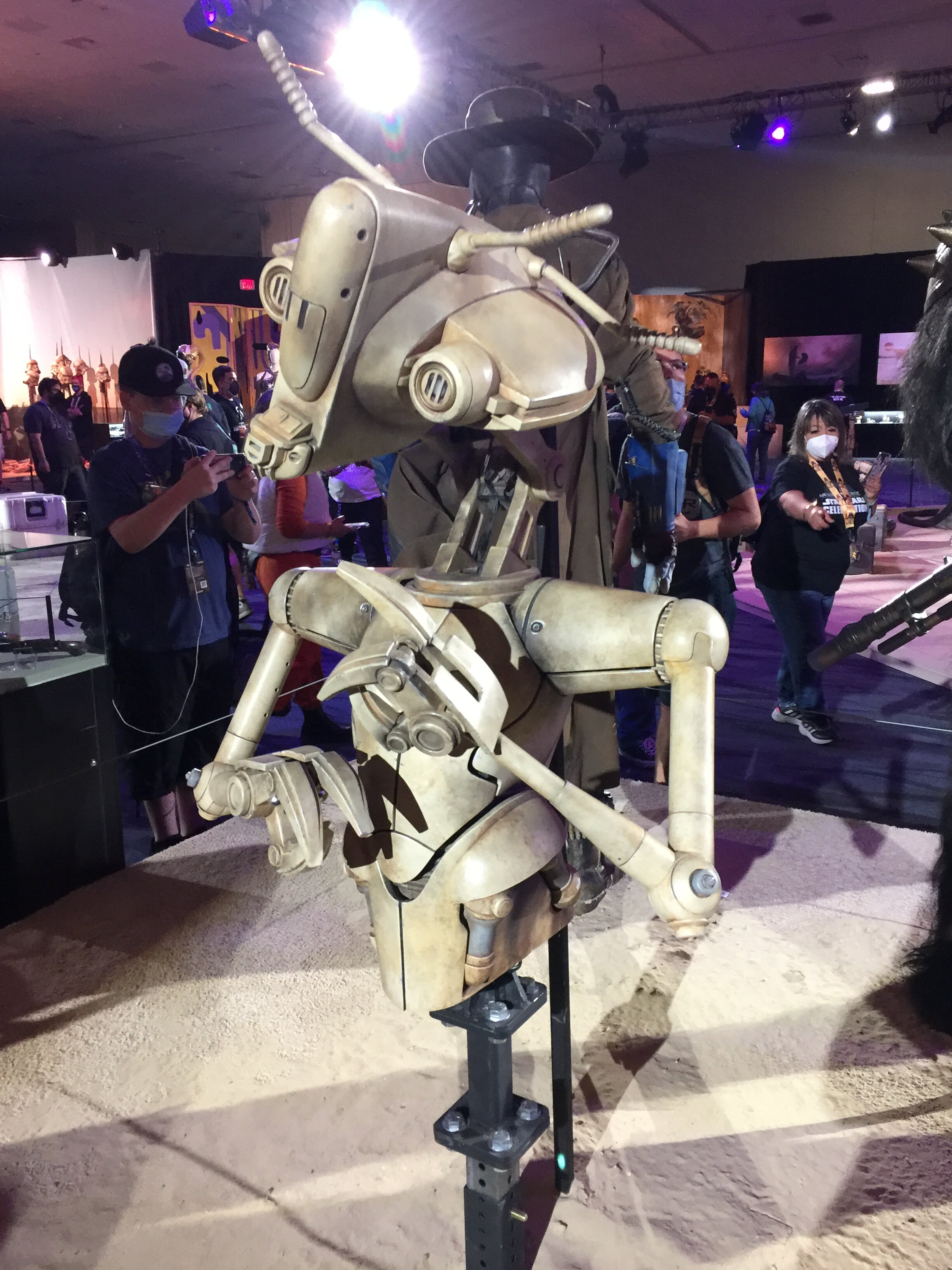 RIC-Series Rickshaw Droid 3.JPG