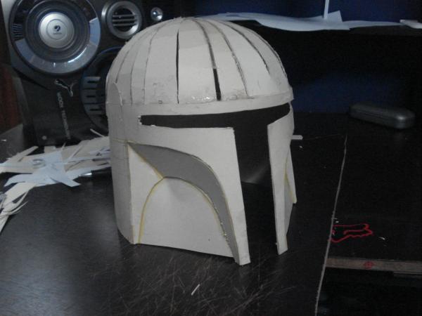 The most hard step, the head!
I have problems to do it, because the pieces dont fit in perfect harmony, you know, one stay tall, other, thin...
but, i give my way, and get done!