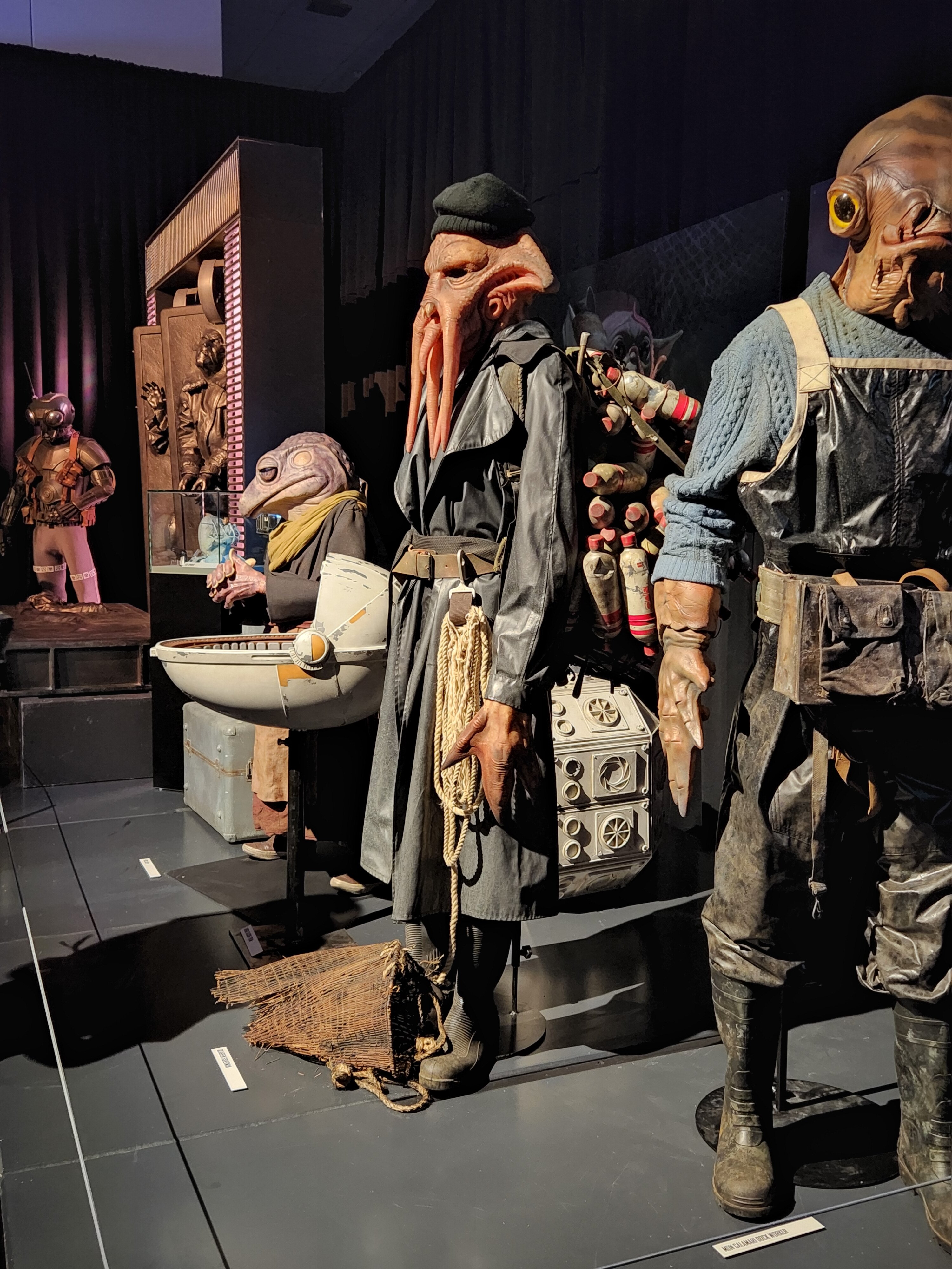 Trask Quarren and Mon Calamari Fishermen 04.jpg