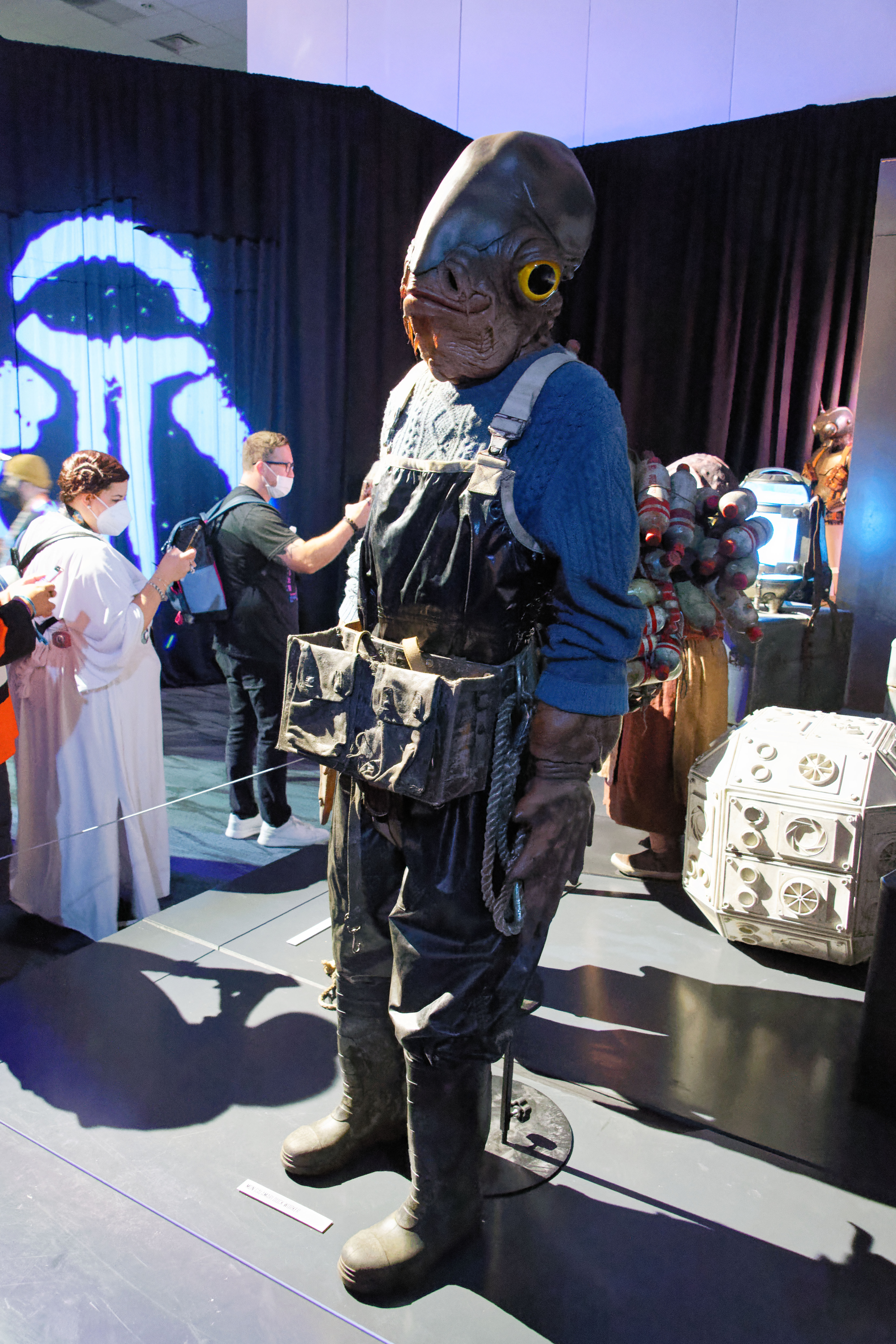Trask Quarren and Mon Calamari Fishermen 17.jpg